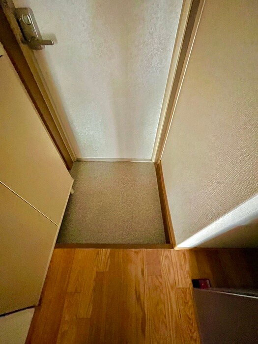 物件内観写真16　(玄関)