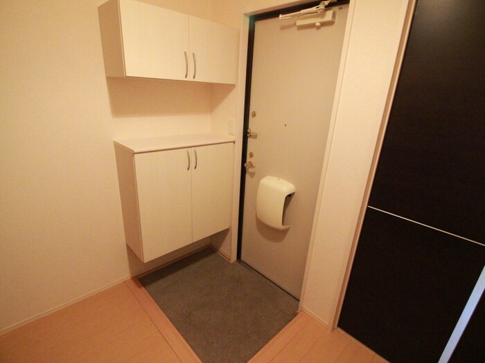 物件内観写真15　(玄関)