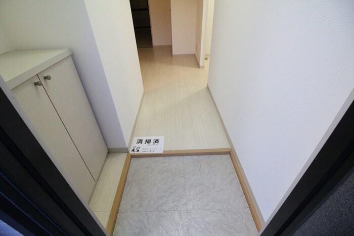 物件内観写真14　(玄関)