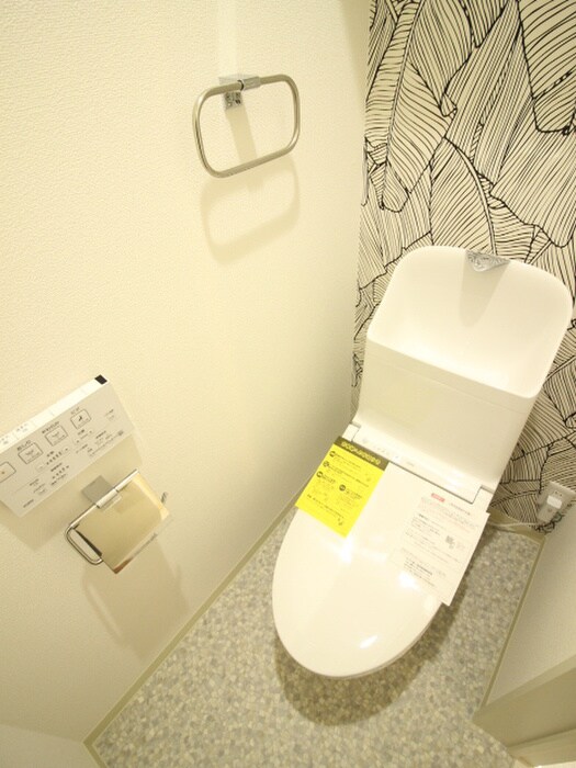 物件内観写真8　(トイレ)