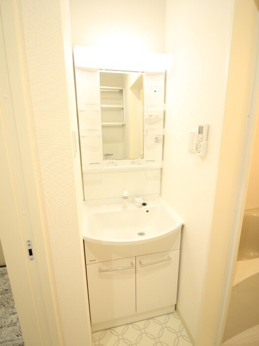 物件内観写真9　(洗面)