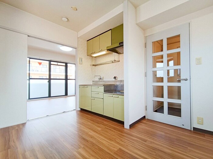 物件内観写真10　(居室)