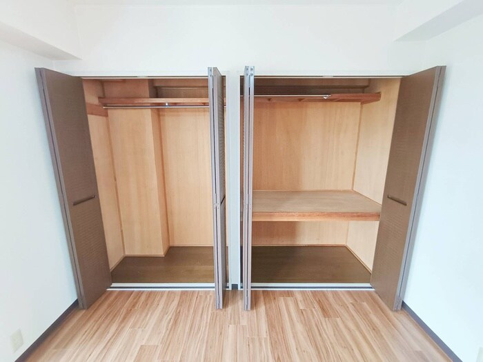 物件内観写真12　(収納)