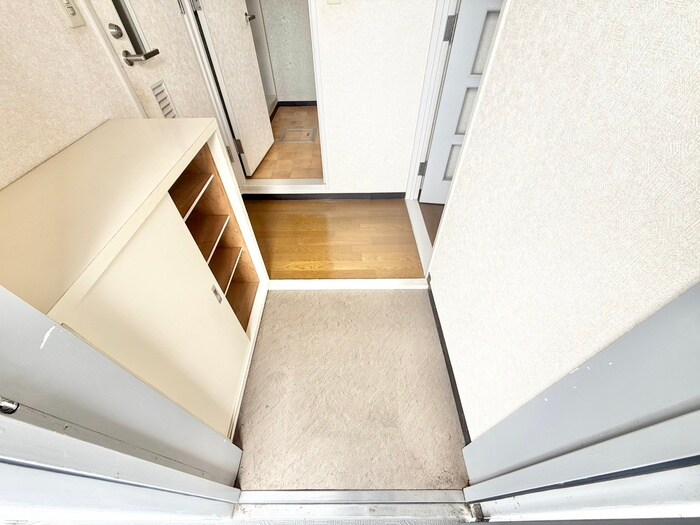 物件内観写真17　(玄関)