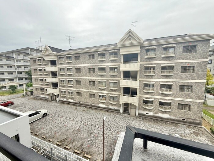 物件内観写真22　(室内からの展望)