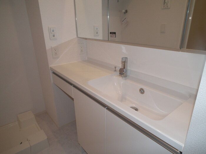 物件内観写真9　(洗面)