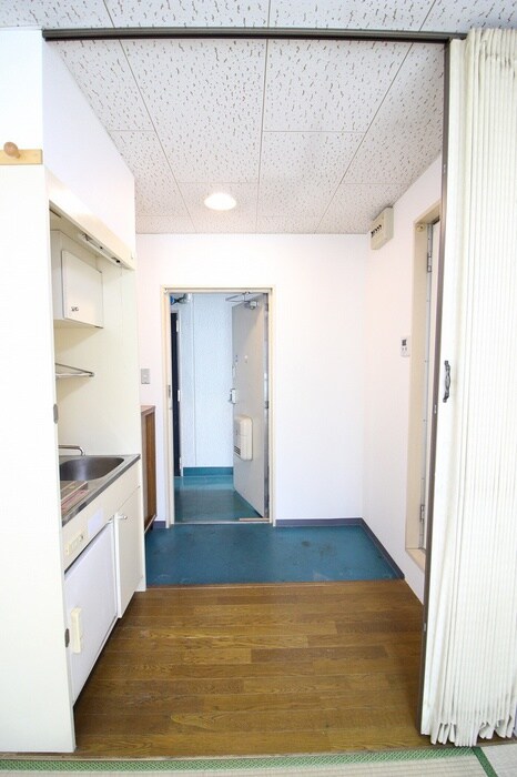 物件内観写真9　(玄関)