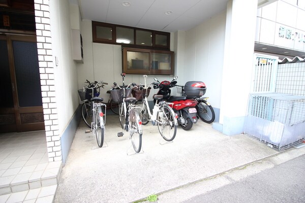 駐輪場