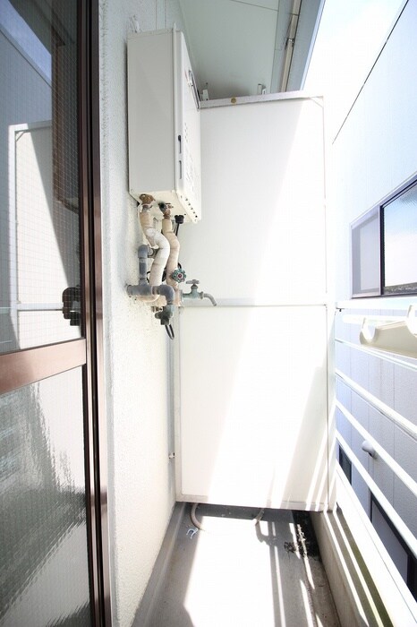 物件内観写真16　(洗濯機置場)