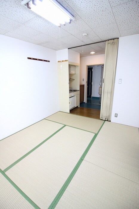 物件内観写真18　(居室)