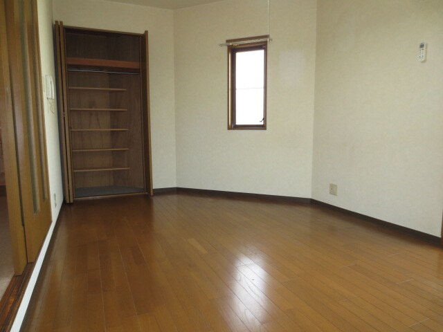 物件内観写真10　(居室)