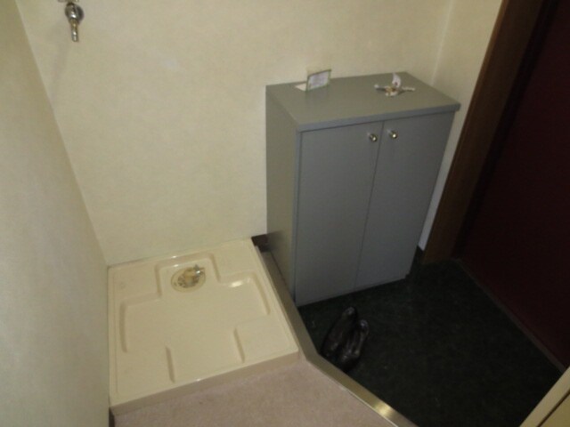 物件内観写真15　(洗濯機置場)