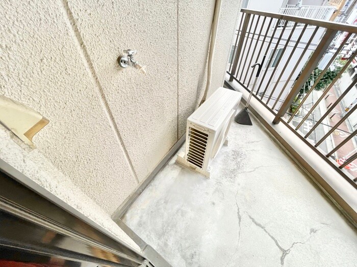 物件内観写真17　(洗濯機置場)