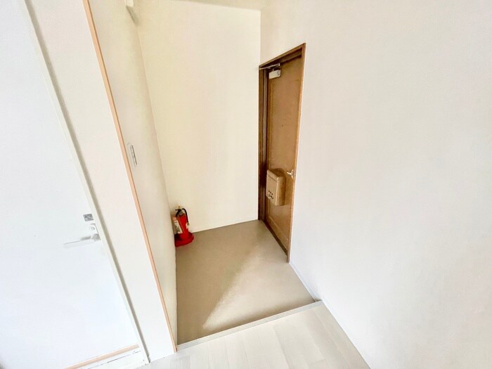 物件内観写真19　(玄関)
