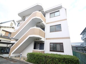 上谷マンション外観写真
