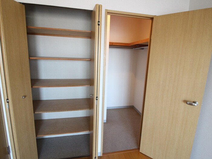 物件内観写真13　(収納)