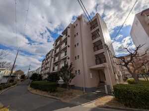 男山第4住宅316棟（506）外観写真