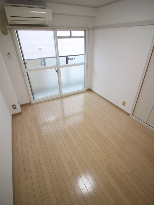 物件内観写真11　(居室)