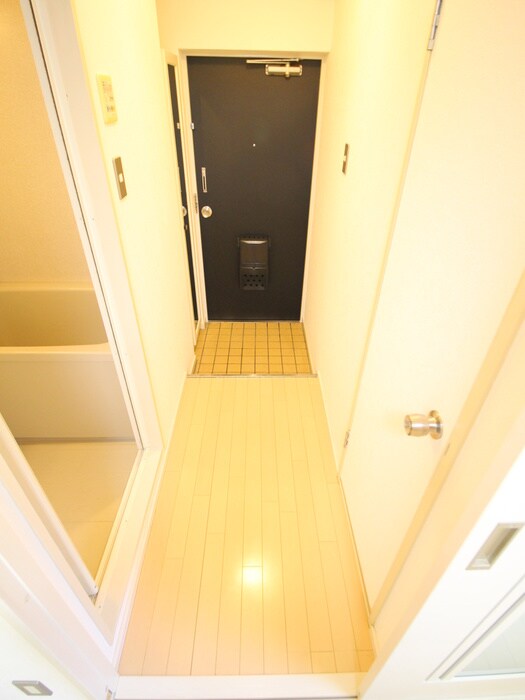 物件内観写真15　(廊下)