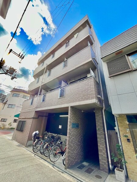 グラヴィ－ルつるわ外観写真