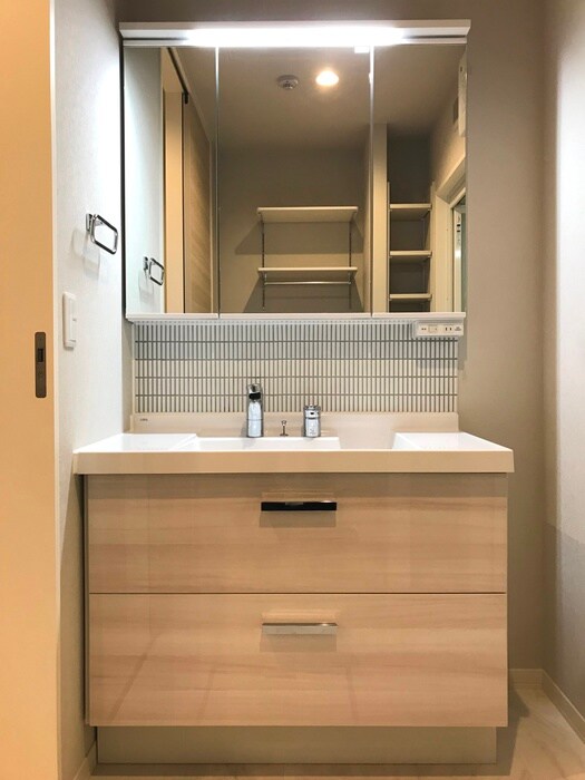 物件内観写真13　(洗面)