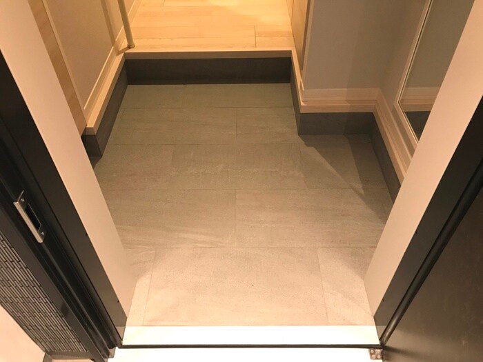 物件内観写真14　(玄関)