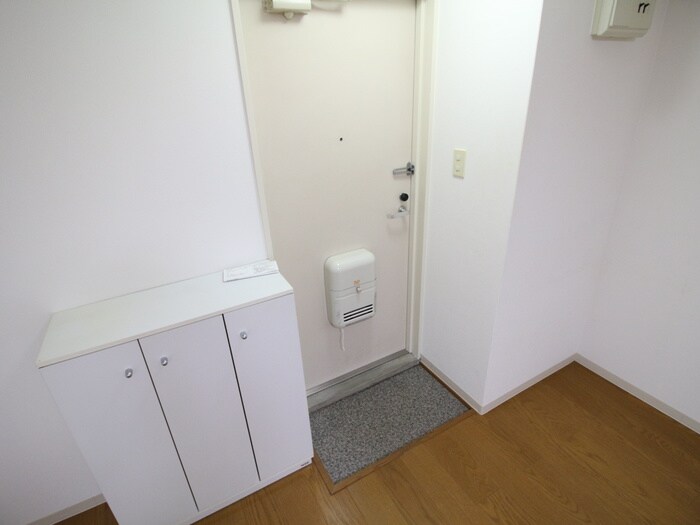 物件内観写真12　(玄関)