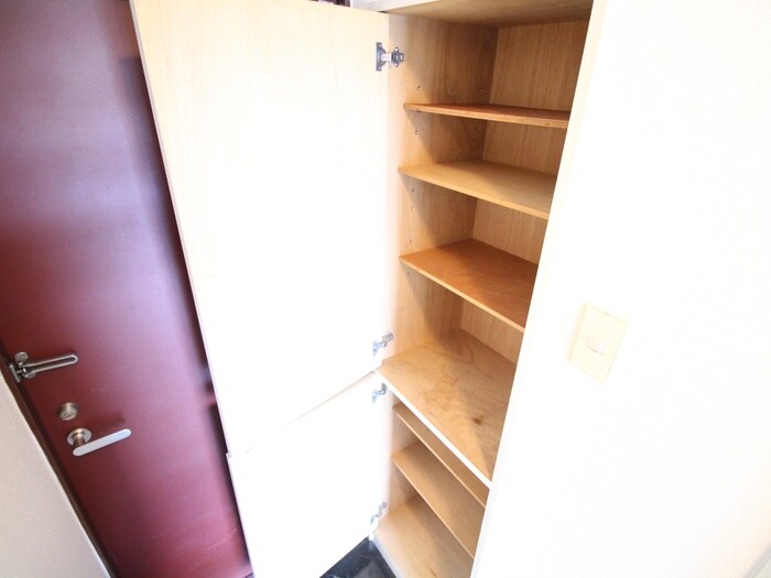 物件内観写真8　(靴箱)