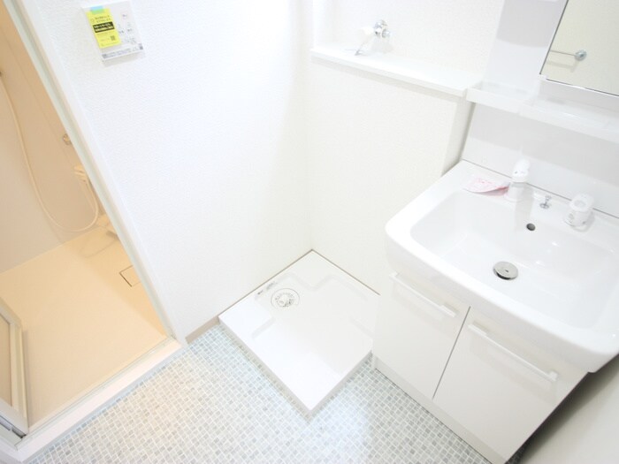 物件内観写真15　(洗濯機置場)