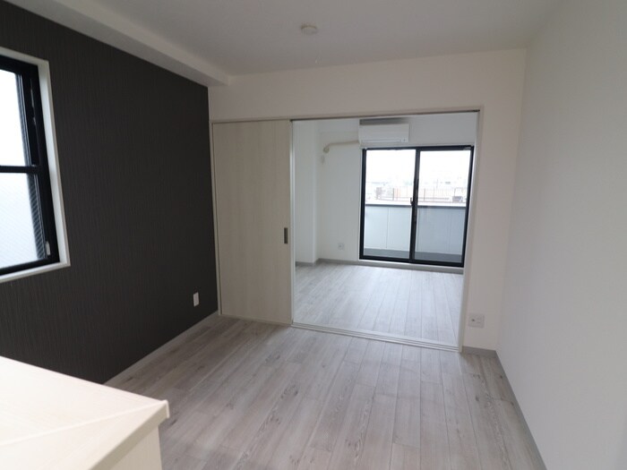 物件内観写真10　(居室)