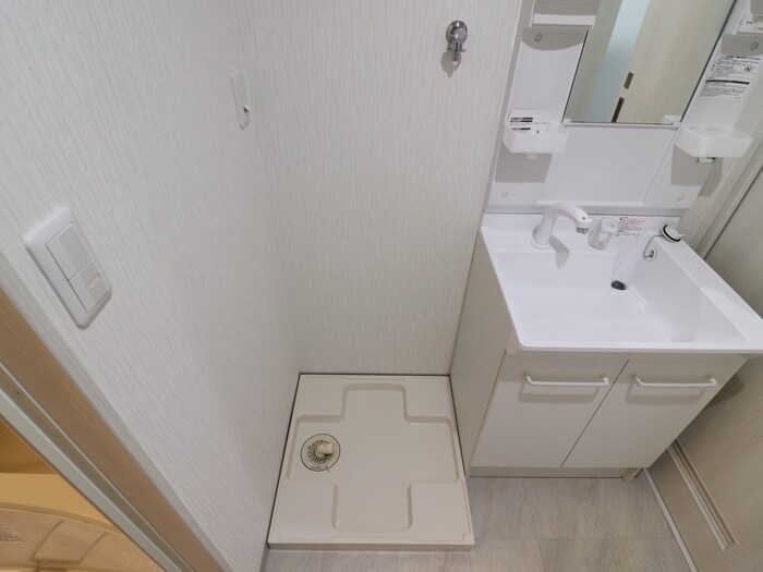 物件内観写真13　(洗濯機置場)