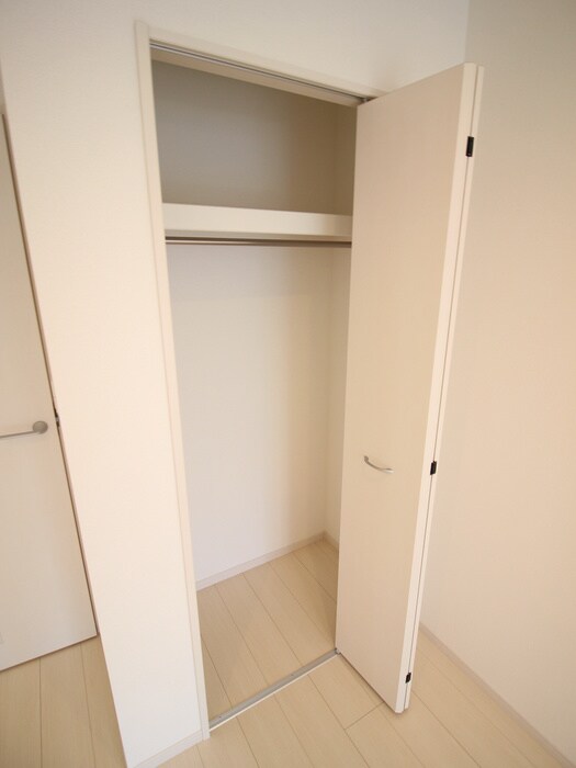 物件内観写真10　(収納)