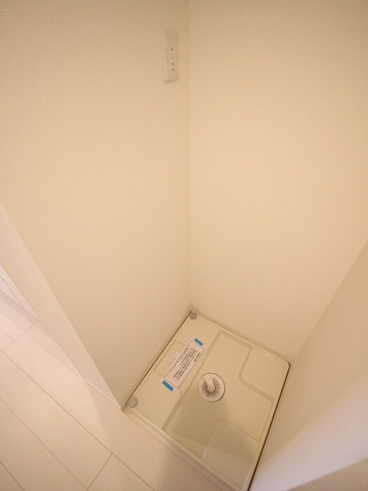 物件内観写真15　(洗濯機置場)