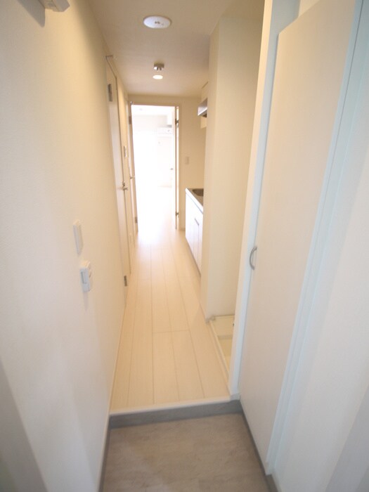 物件内観写真19　(玄関)