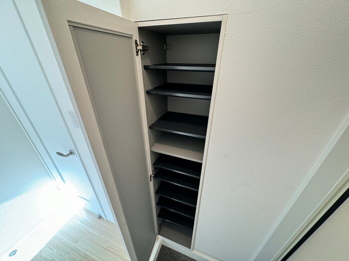 物件内観写真15　(靴箱)