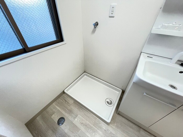 物件内観写真13　(洗濯機置場)