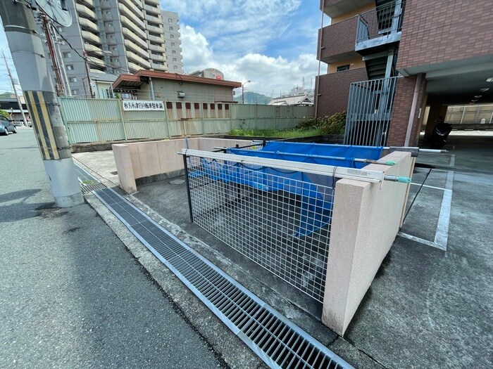 物件外観写真6　(建物設備)