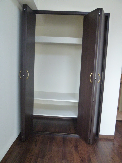 物件内観写真11　(収納)