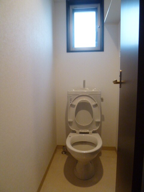 物件内観写真16　(トイレ)