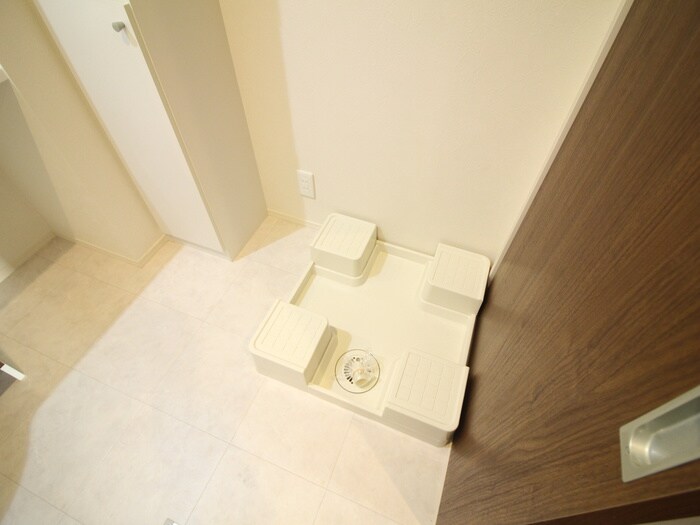 物件内観写真11　(洗濯機置場)