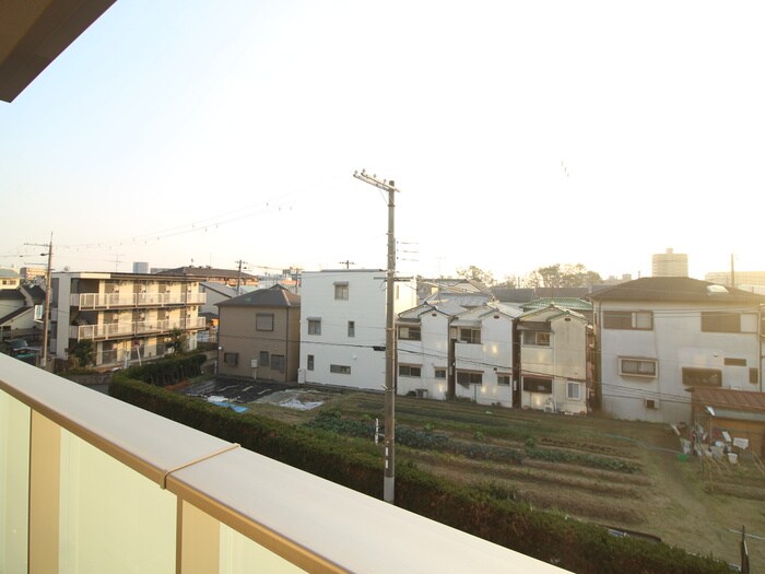 物件内観写真16　(室内からの展望)