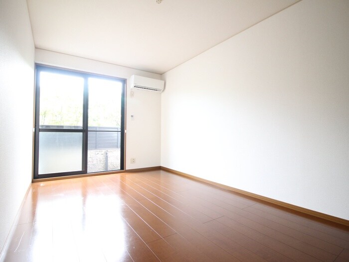 物件内観写真5　(居室)