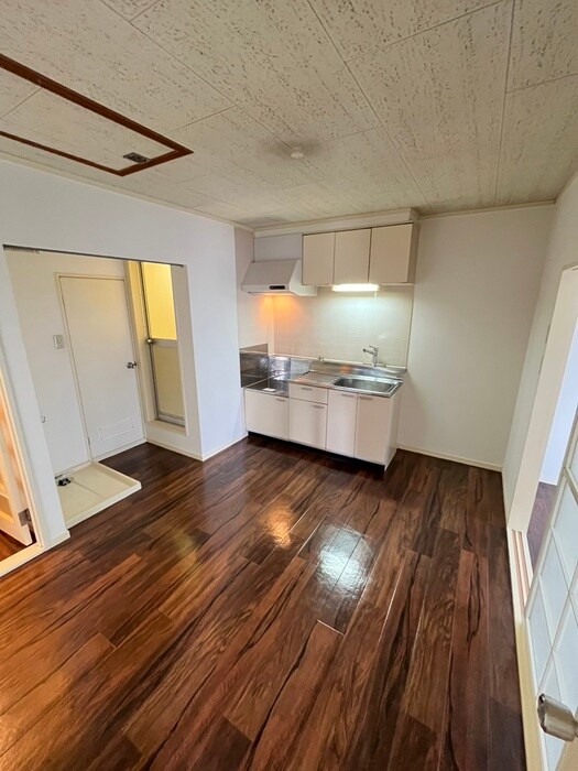 物件内観写真2　(居室)