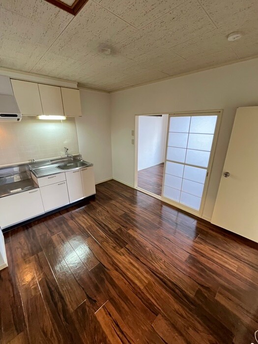 物件内観写真3　(居室)