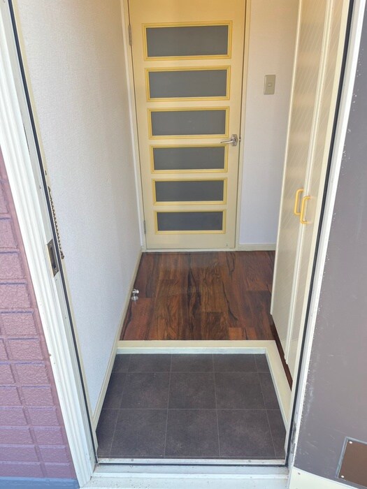 物件内観写真14　(玄関)