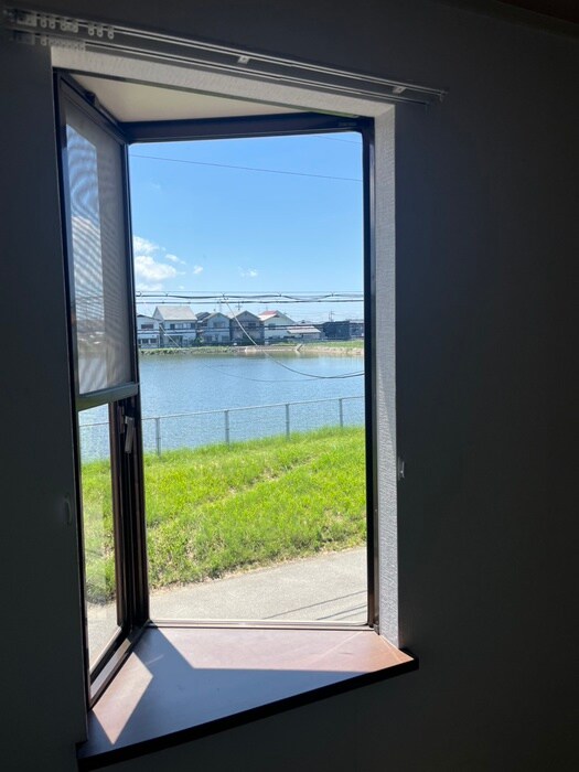 物件内観写真15　(室内からの展望)