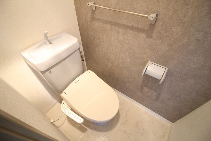 物件内観写真11　(トイレ)