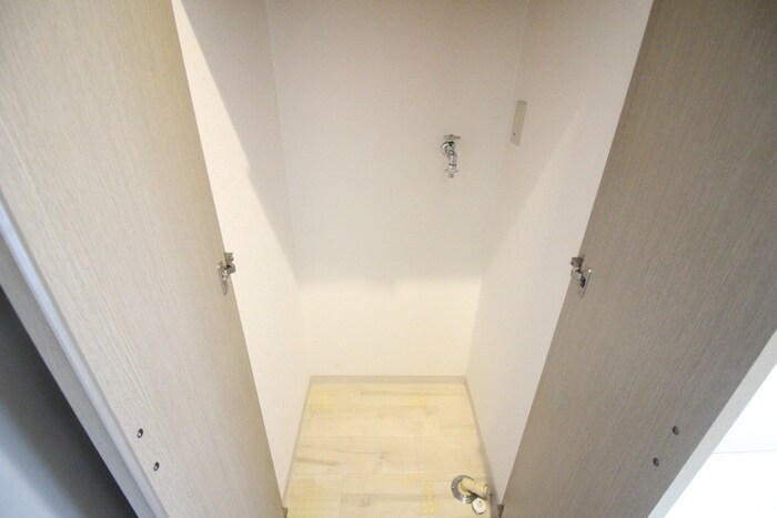 物件内観写真12　(洗濯機置場)