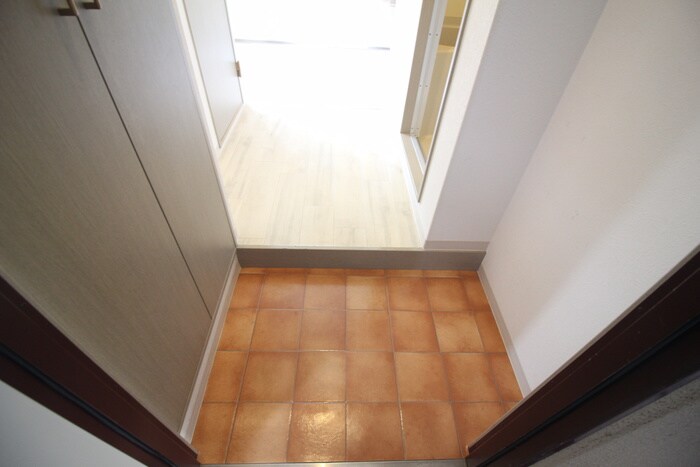 物件内観写真17　(玄関)