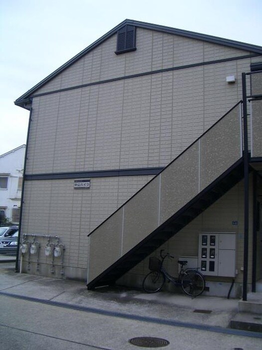 物件外観写真5　(駐輪場)